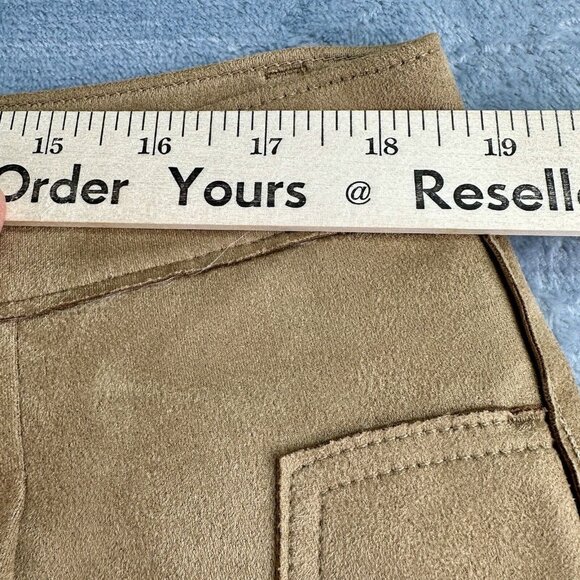 Banana Republic Vegan Suede Shorts Women’s Size 16 Iced Latte High Waist Camel - Picture 6 of 15